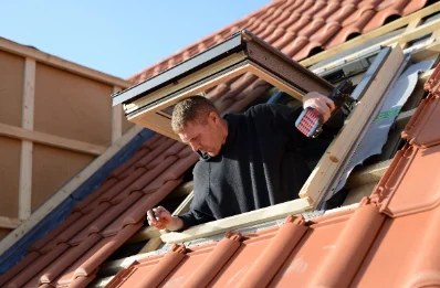 Pose de fenêtres de toit Velux à Sansais